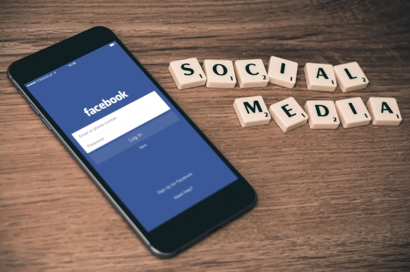 My Love/Hate Social Media Relationship